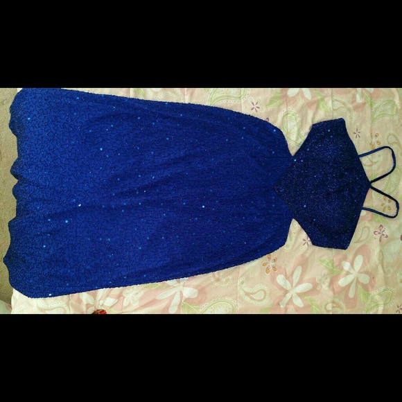 Formal Dress - Picture 1 of 4