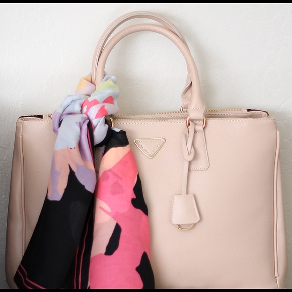 ily Handbags - Ily tote with cross body strap