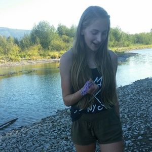 Meet your Posher, Aleena