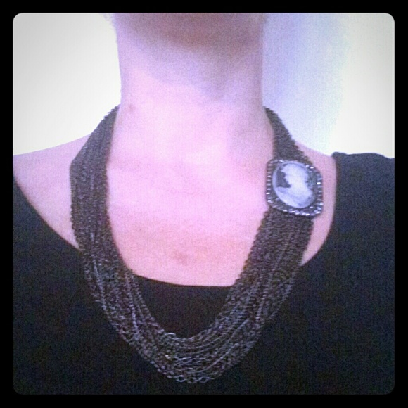 Multi Chain Cameo Necklace - Picture 1 of 3