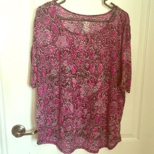 Magenta and black patterned Izod top