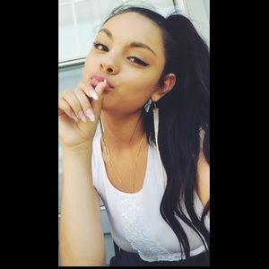 Meet your Posher, Zy