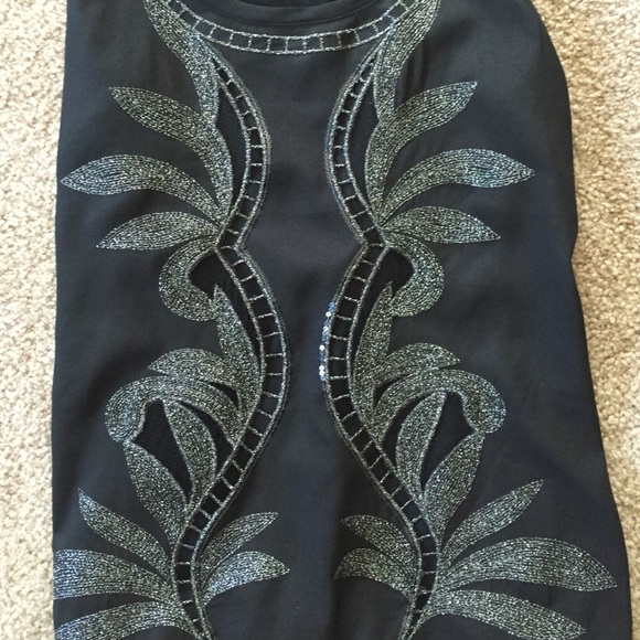 Black Sleeveless Top - Picture 2 of 3