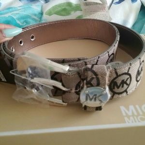 Michael Kors CIRCLE LOGO belt