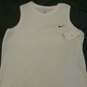 Womens Nike dry fit sleeveless shirt