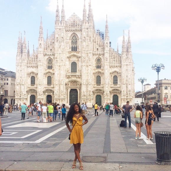 ✨Hi, I'm Alisha! ✨💛 - Picture 4 of 5