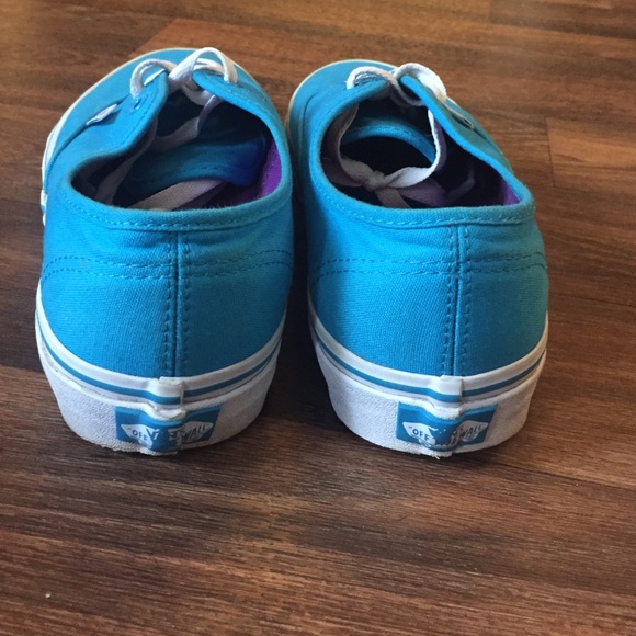 vans - Picture 2 of 2