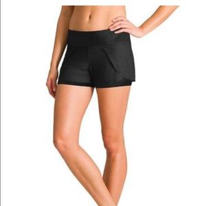 Athleta Prisma 2 in 1 Shorts new without tag!!