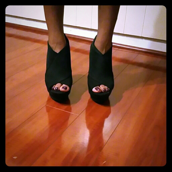 Navy deep blue stunning shoes