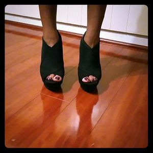 Navy deep blue stunning shoes