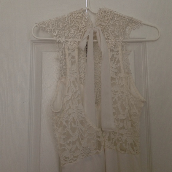 Selling - Picture 3 of 4