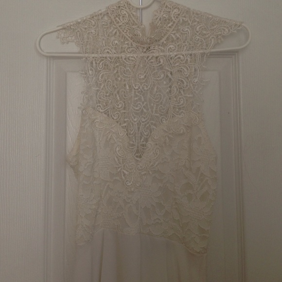 Selling - Picture 4 of 4