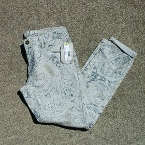 NWT Patterned Canyon  River Blues Skinny Jeans