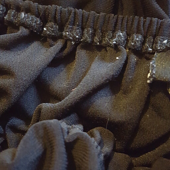 Nice black dress - Picture 3 of 4