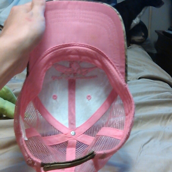 Pink camo hat - Picture 3 of 3