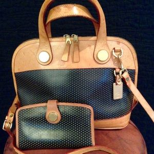 ‼️JUST REDUCED ‼️Dooney & Bourke satchel & wallet
