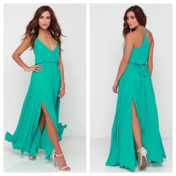 Lulu's "Bienvenido A Miami Green Maxi Dress"