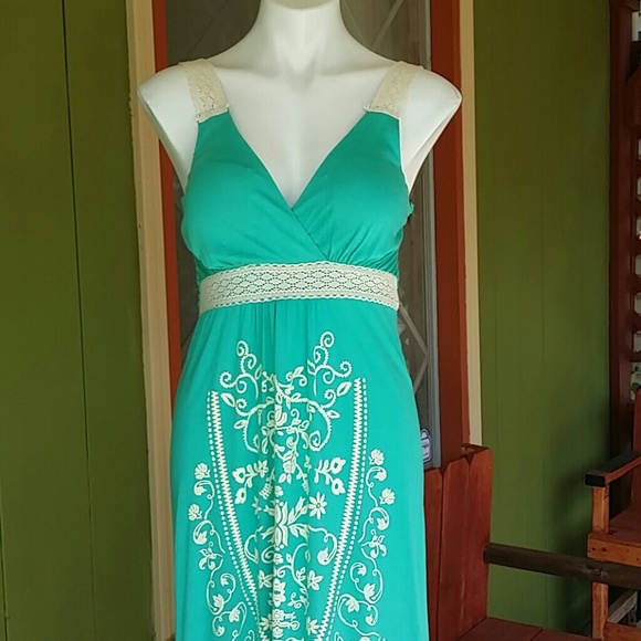 NWT Beautiful Summer Maxi Dress - Picture 4 of 4