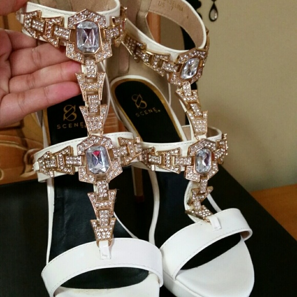 scene Shoes - Beautiful embellished sandals