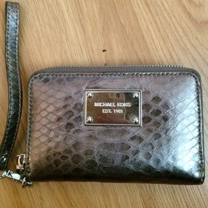 Michael Kors wristlet