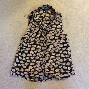 Floral sleeveless blouse