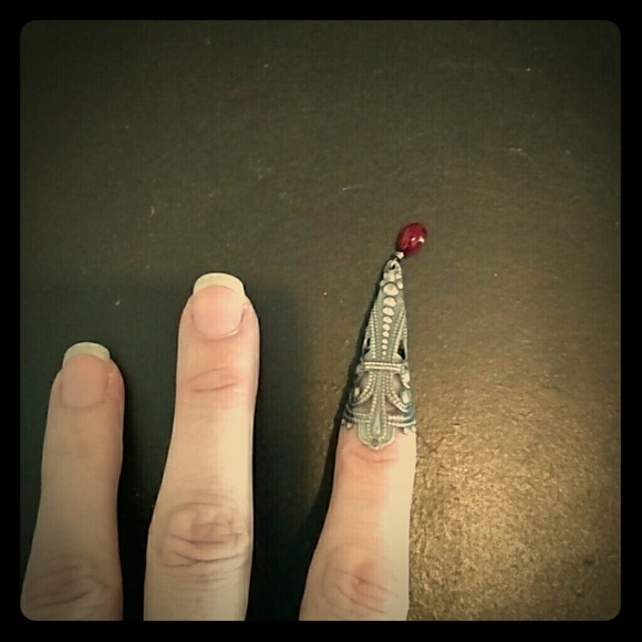 Droplet Finger Tipping - Picture 1 of 3