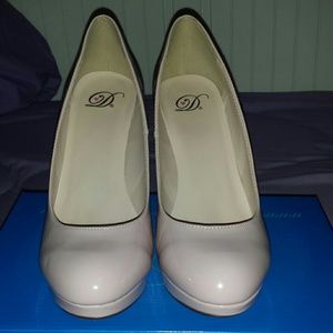 Nude light pink heels