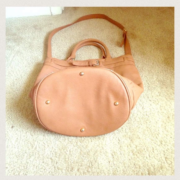 Inside pictures of the MK BAG