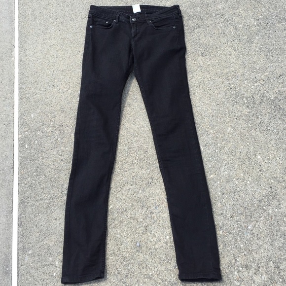 Black skinny jeans