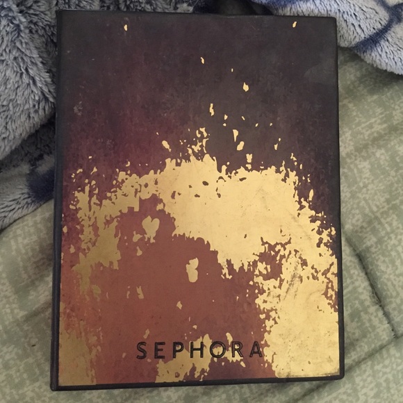 Sephora eyeshadow blush/highlighter pallate