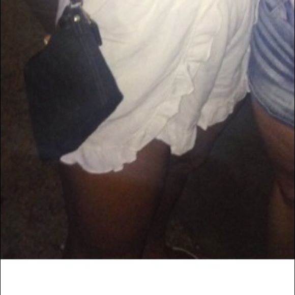 Like New Ivory ruffle off shoulder romper - Picture 4 of 4