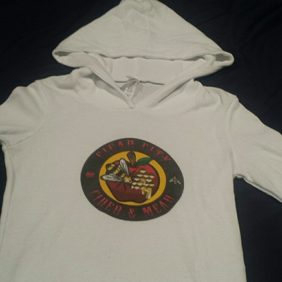 SOLD Long sleeve craft brewery shirt - Picture 4 of 4