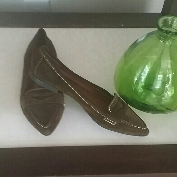 Shoes - Picture 2 of 2