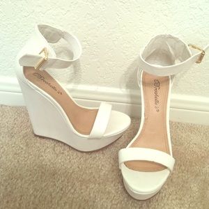 White wedges