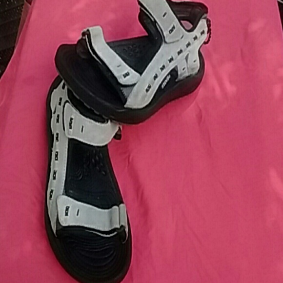 Teva  sandals open to offer's