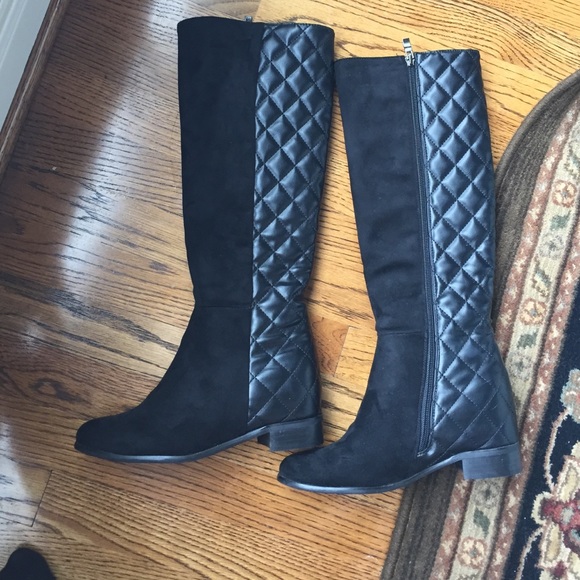 Size 7 / 37 quilted &suede black boots fall/riding