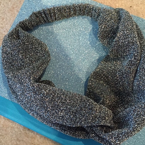 Francesca's dark silver metallic headband - Picture 2 of 3