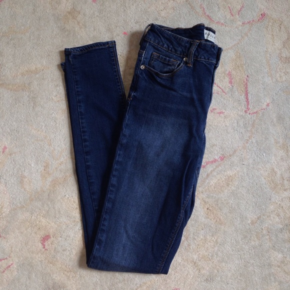 Bullhead Denim Co. High Rise Skinny Jeans