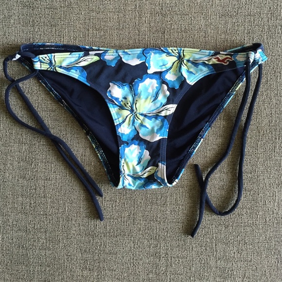 Hollister swim bottoms