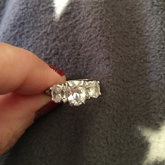Jewelry - CZ ring, NEW