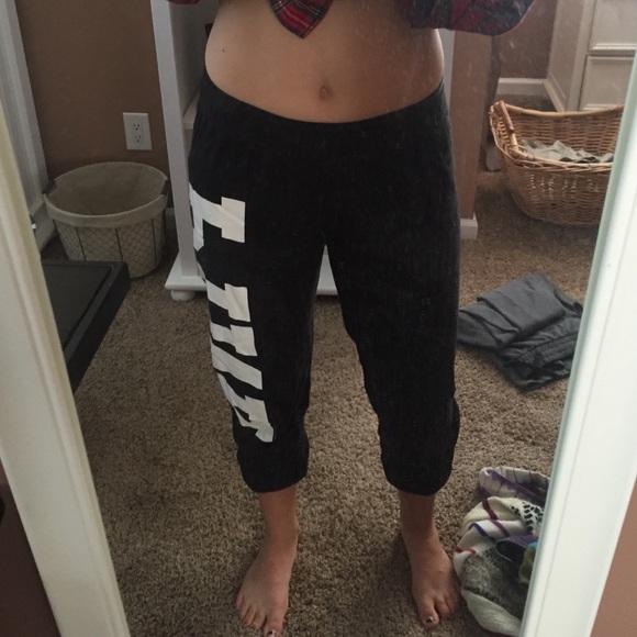 VS PINK black cropped sweatpants