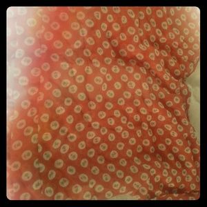 Short sleeve shirt with slit in back