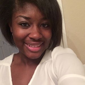 Meet your Posher, Zana