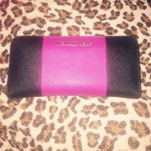 Slightly used Michael kors wallet
