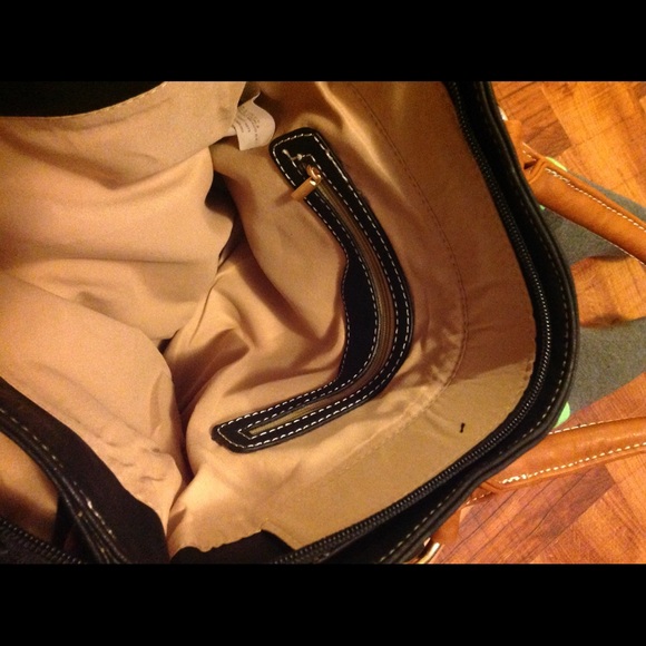 NWT Black Purse with Camel Handles - Picture 2 of 2