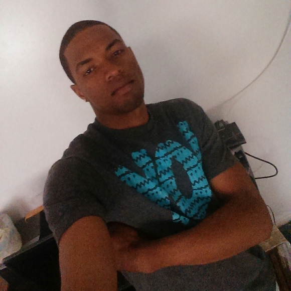 Meet your Posher, Cesar - Picture 1 of 1