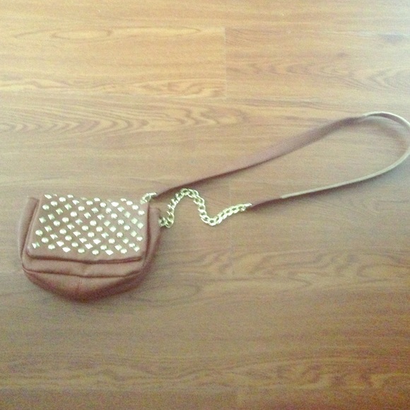 Selling - Picture 1 of 4