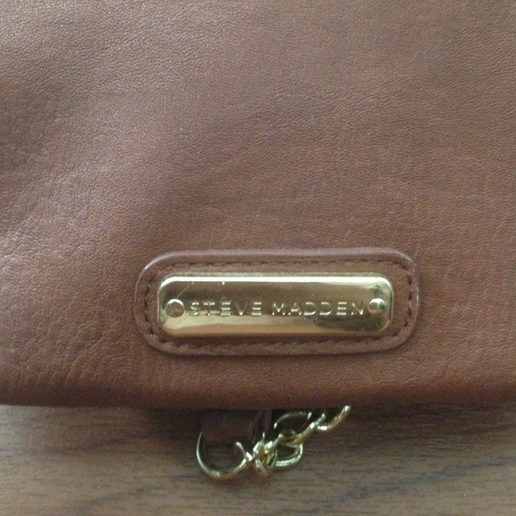 Selling - Picture 3 of 4