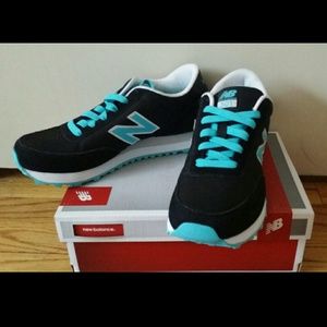 Women's New Balance sneakers