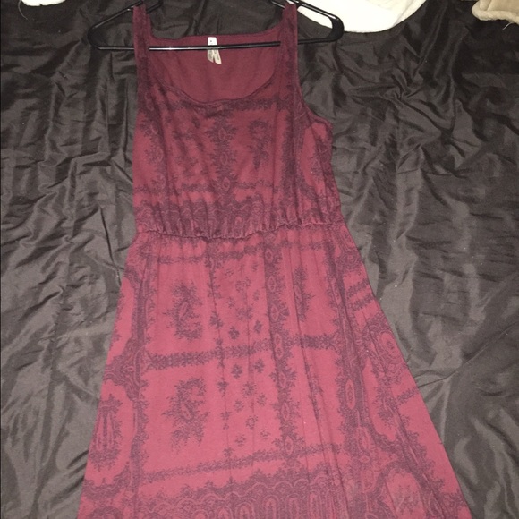 Maroon dress with black design